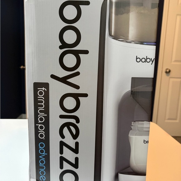 Baby Brezza Formula Pro Advanced in White brand new - Picture 2 of 4